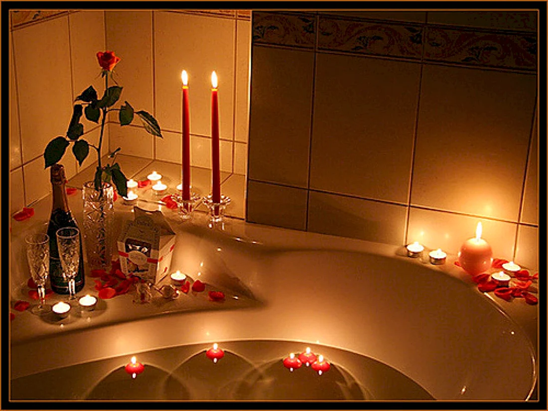 Романтический вечер в ванной. Открытка для женщины