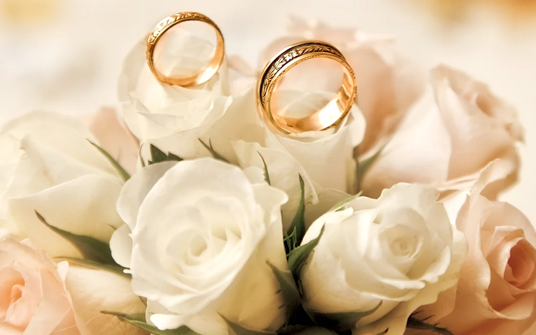 Свадебный букет с обручальными кольцами открытка