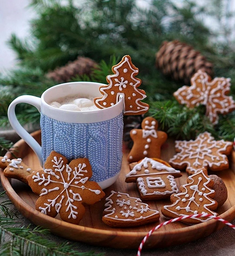 Новогоднее печенье и кофе. Поздравление на праздник