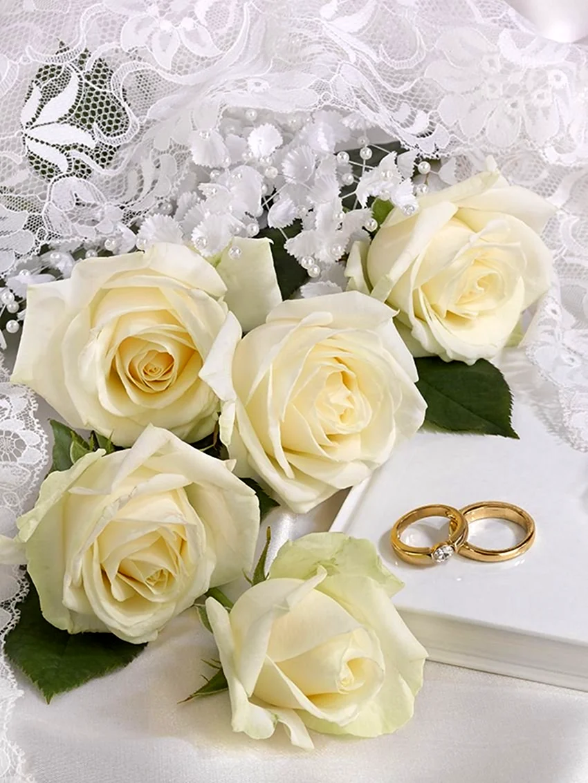 С днем свадьбы белые розы. Свадебная открытка