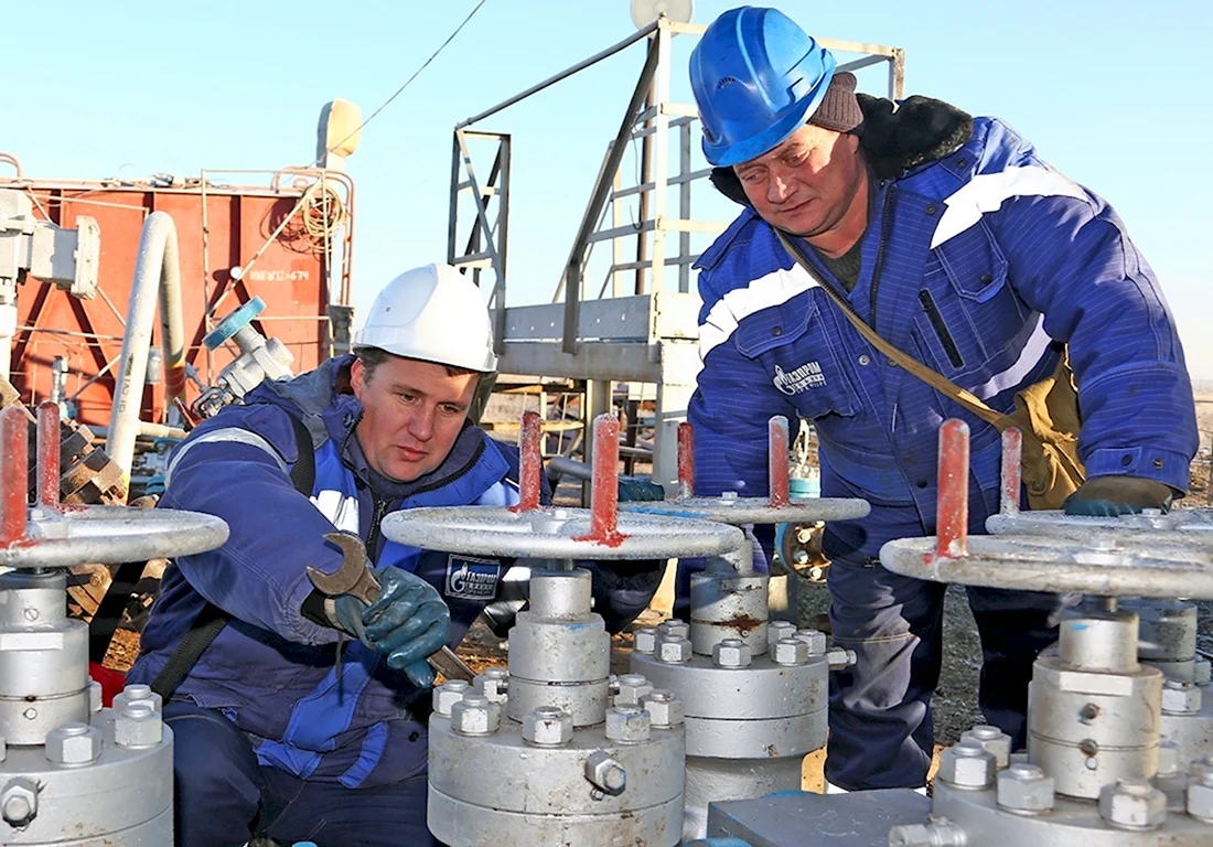 Слесарь ремонтник 5 разряда Газпром. Поздравление на праздник